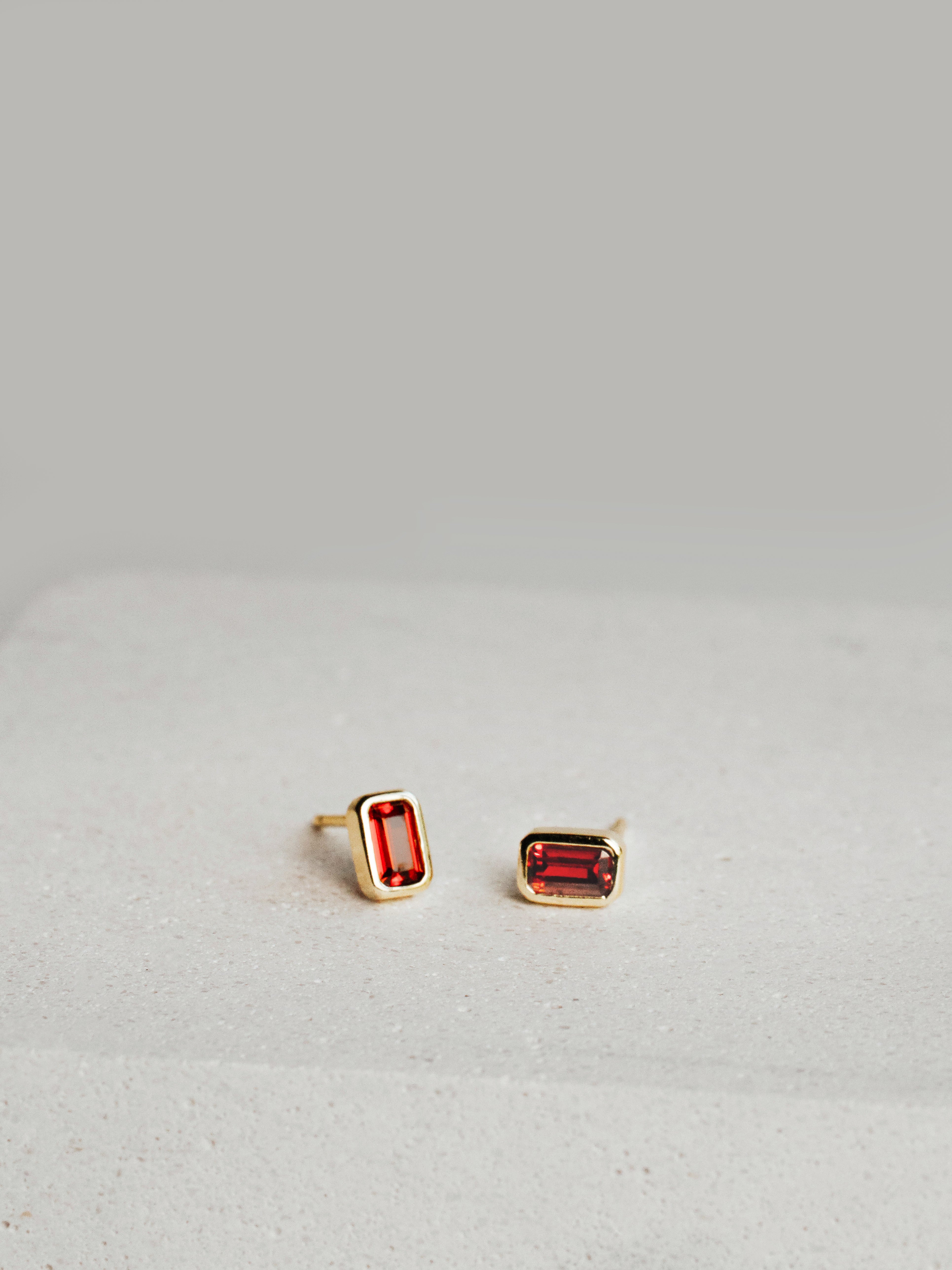 Tender Objects New Light Studs - Minimalist earrings with a chic design. Elevate your style with these modern and elegant studs.