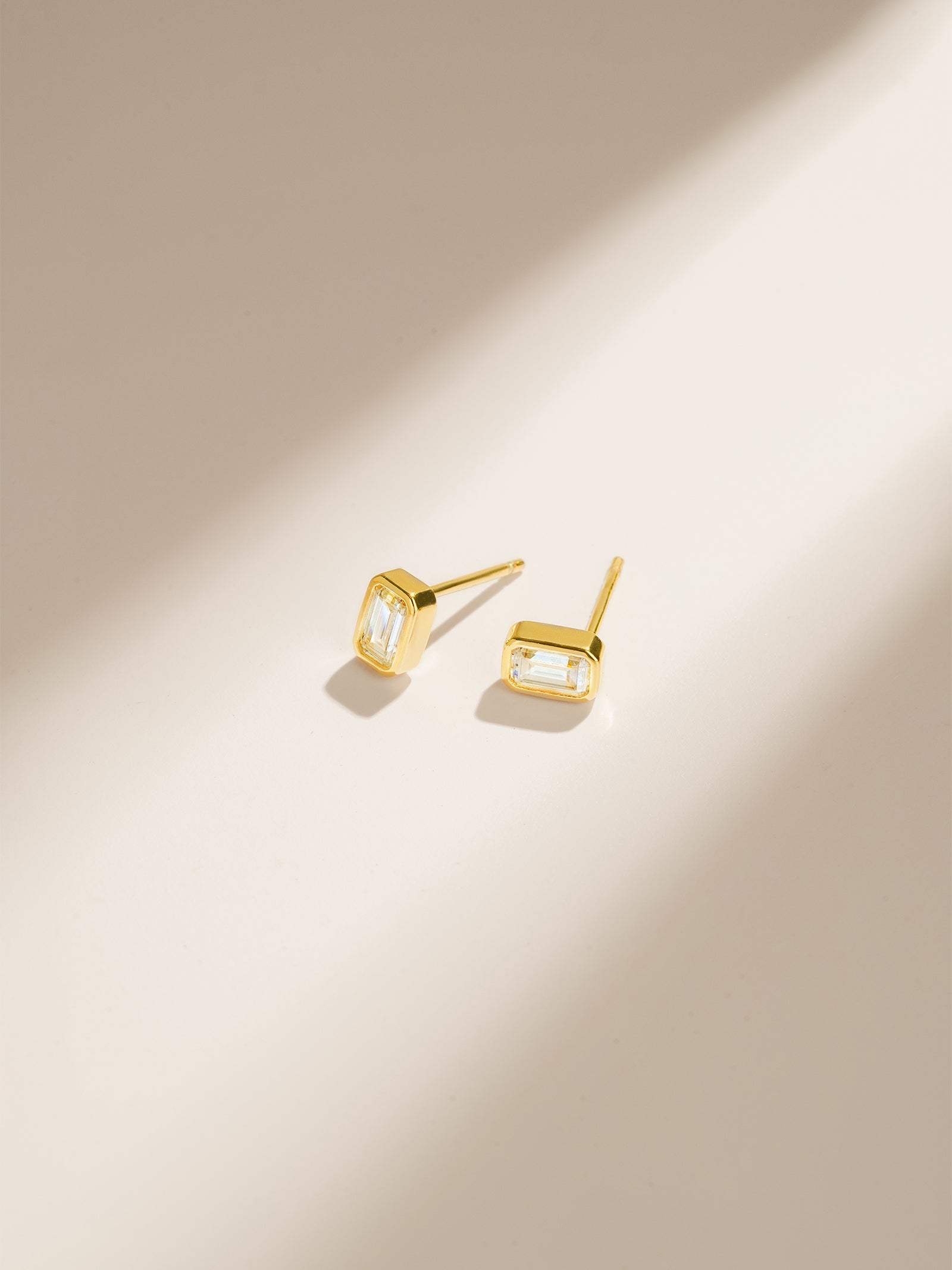 Tender Objects New Light Studs - Minimalist earrings with a chic design. Elevate your style with these modern and elegant studs.