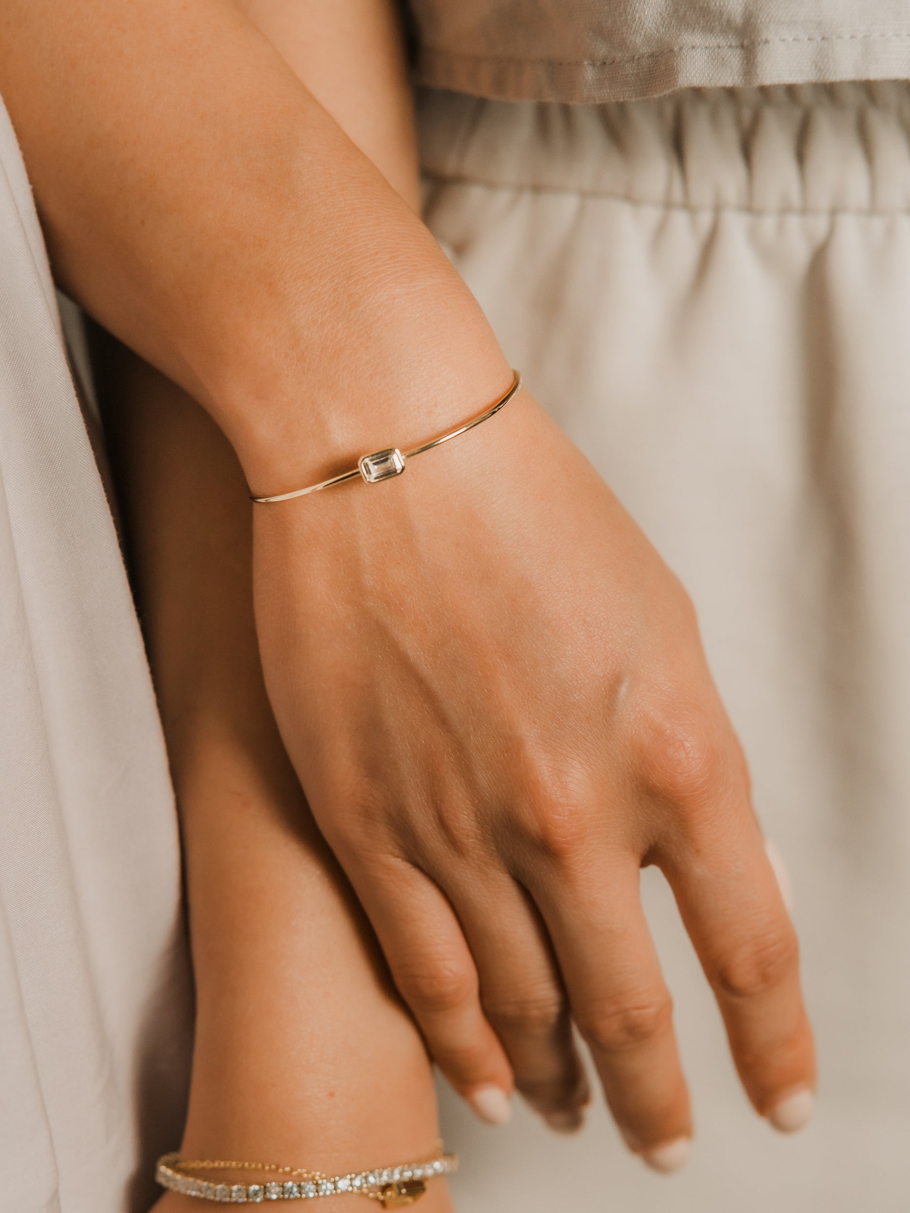 Tender Objects New Light Demi bracelet - Elegant design with emerald-cut stone. Elevate your style with modern sophistication.